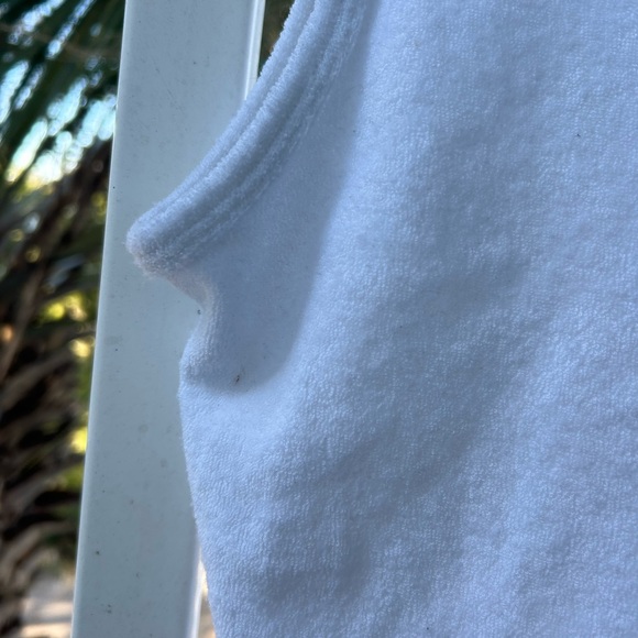 White hollister tank top - Picture 5 of 7